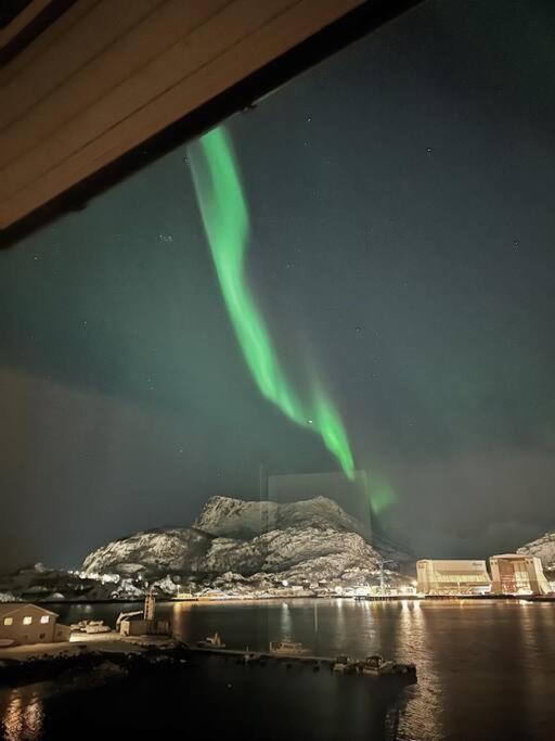 Koselig Toppleilighet Med Fantastisk Utsikt Apartment Svolvaer Exterior photo