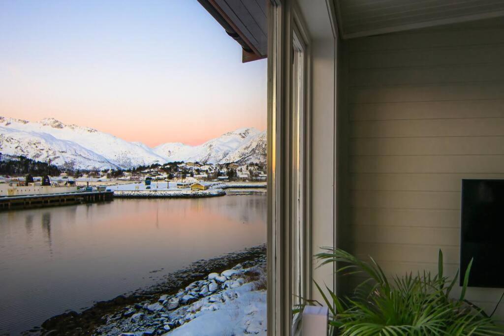 Koselig Toppleilighet Med Fantastisk Utsikt Apartment Svolvaer Exterior photo