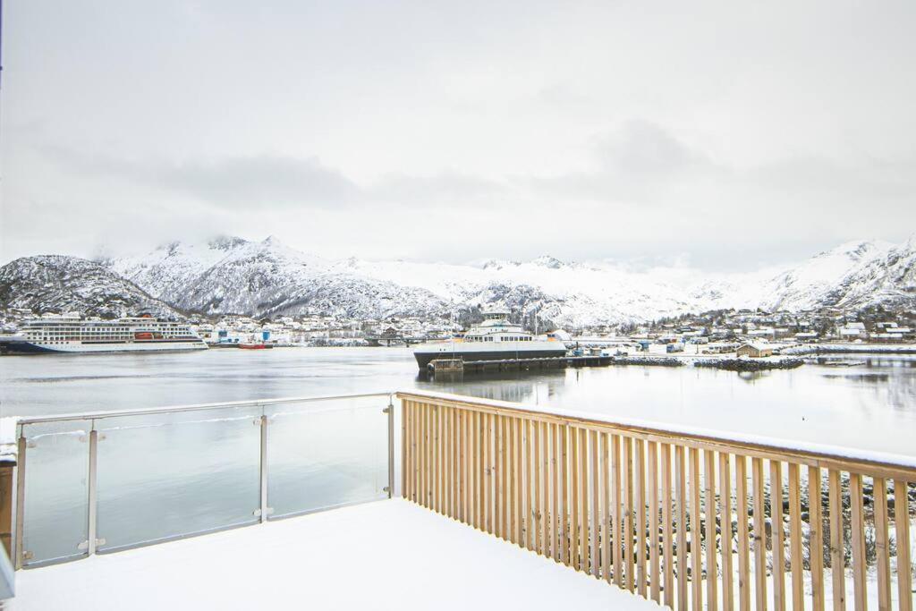 Koselig Toppleilighet Med Fantastisk Utsikt Apartment Svolvaer Exterior photo